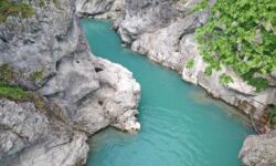 Lechfall bei Füssen im Ostallgäu im Sommer Der Lechfall bei Füssen im Ostallgäu im Sommer mit seinem türkisfarbenen Wasser